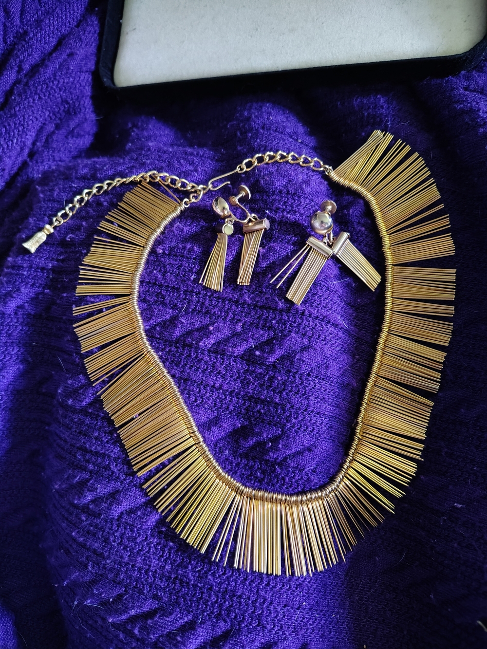 🚨📿Vintage Signed Coro Cleopatra Fringe Necklace & Earring Set🚨📿